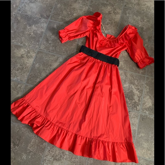 Vintage taffeta red dress with black belt - Picture 3 of 5